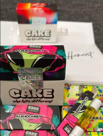 Alien Candy cake disposable